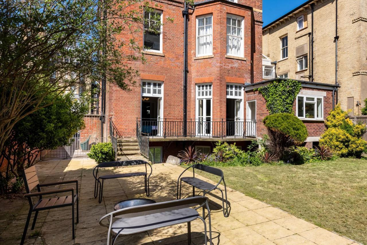 3 Bedroom Garden Apartment Opposite The Beach Brighton Eksteriør billede