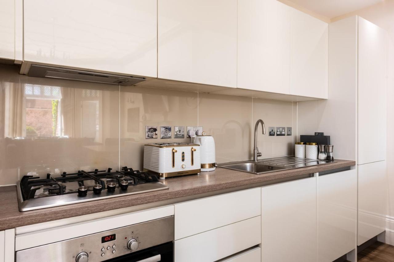 3 Bedroom Garden Apartment Opposite The Beach Brighton Eksteriør billede